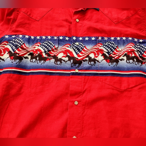 Cumberland Outfitters Men's SS Large Pearl Snap Western Shirt Flags & Horses USA - Picture 5 of 5